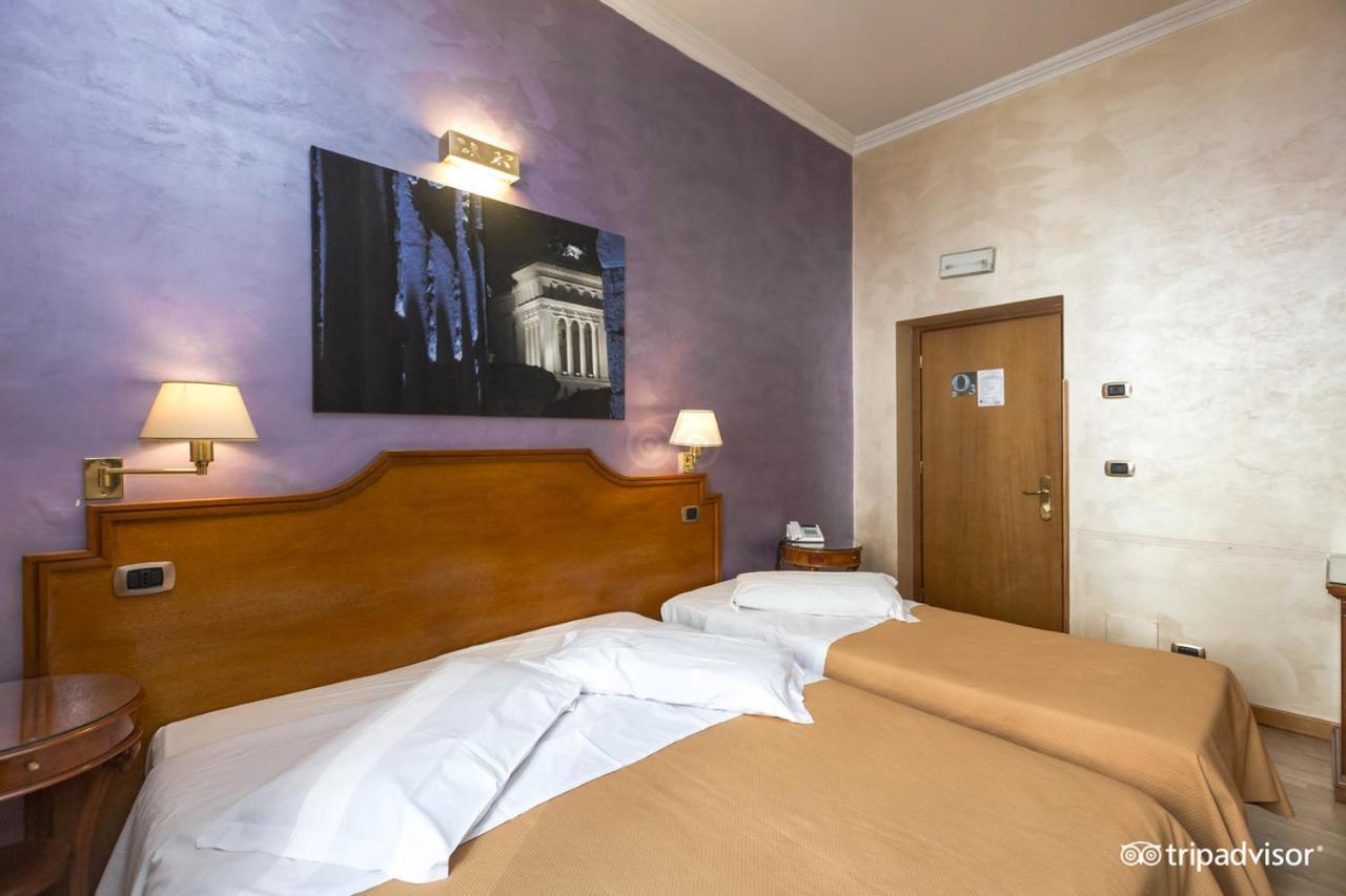 Kent Hotel 3*