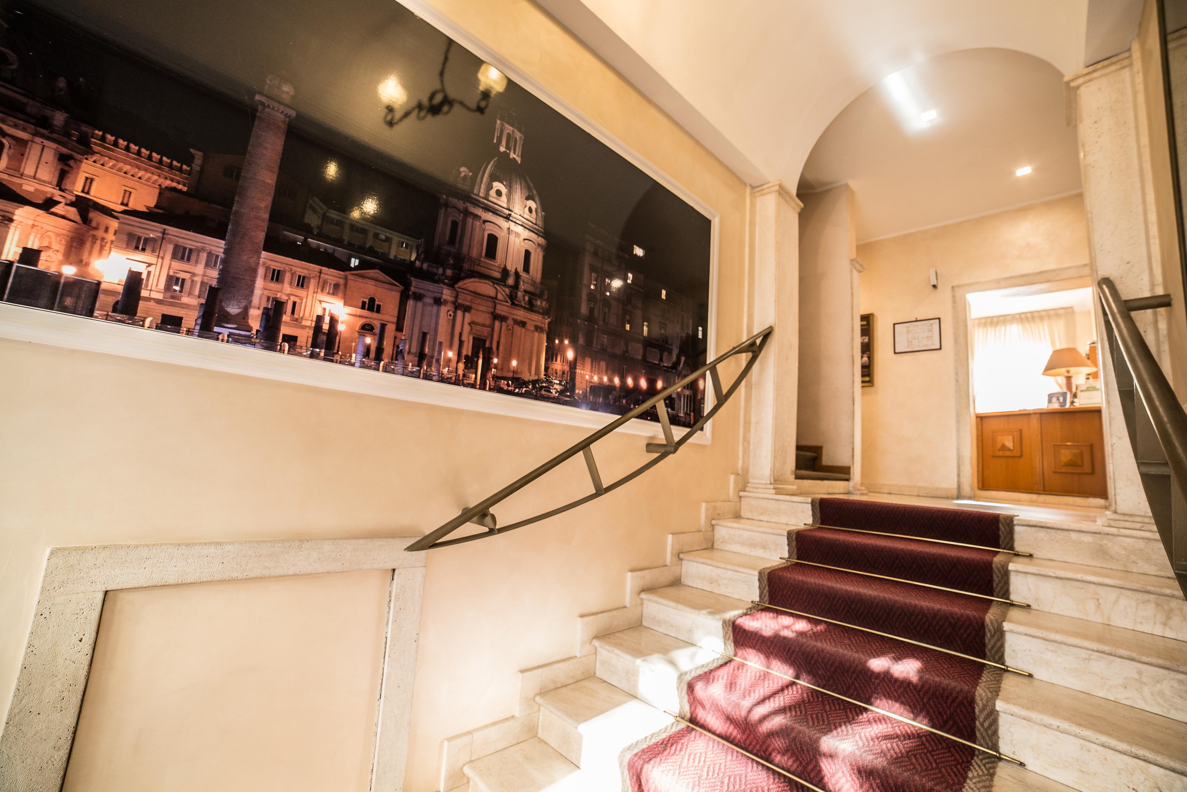 Kent Hotel 3*